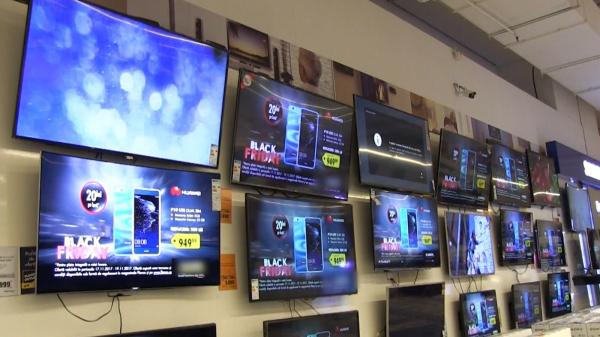 Black Friday 2021. Casă, 3 maşini şi 19.000 litri de benzină şi motorină, vândute pe eMAG. Primele produse epuizate din ofertă