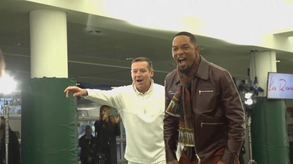 Will Smith intră pe terenul central de la Wimbledon pentru a-și promova noul film: "King Richard"