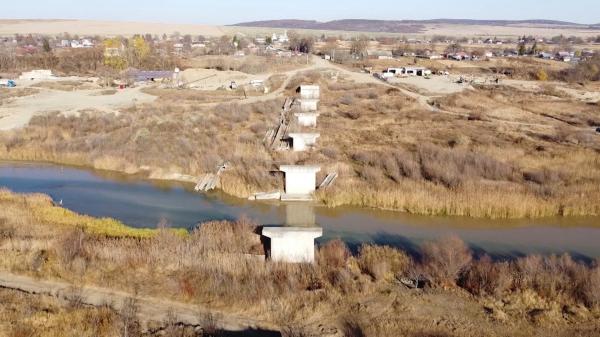 Podul de peste Siret ce ar fi legat Suceava de Botoşani, nerealizat nici după 26 de ani: "Când era PNL într-o parte, era PSD în partea astălaltă şi invers"