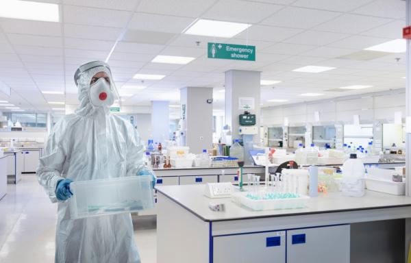 Molnupiravir, pastila împotriva Covid, ar putea fi disponibilă în România în câteva săptămâni. Medicii sunt încântaţi: "Sunt puţine reacţii adverse"