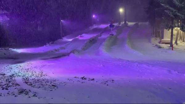 Iarna a venit mai devreme: Peste 500 de tone de antiderapant au fost răspândite pe şosele