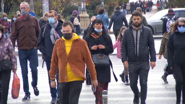 Noi măsuri luate de CNSU | Raed Arafat: Nevaccinaţii testaţi pot intra oriunde, masca eliminată în spaţiile deschise, excepţie cele aglomerate