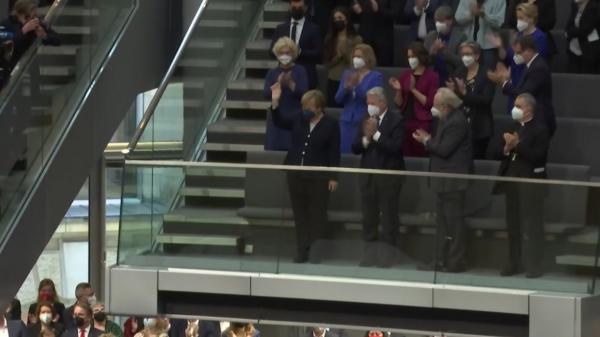 Era Angela Merkel a luat sfârşit. Ce se va schimba în Germania cu cancelarul Olaf Scholz