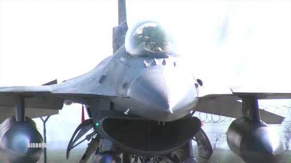 România plăteşte 450 de milioane de euro pentru încă o serie de avioane F-16. Primele 17 aeronave ne-au costat un miliard de euro