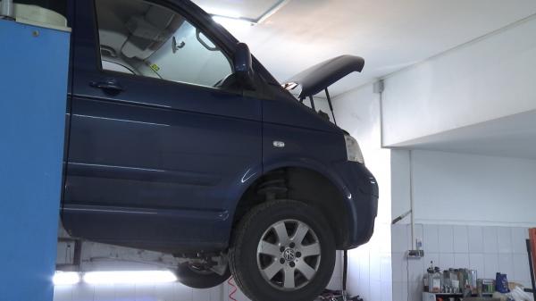 "Mi se pare că este o inconştienţă". Sute de maşini cu probleme tehnice, pe străzile din Braşov. Angajaţii RAR luau şpagă ca să închidă ochii