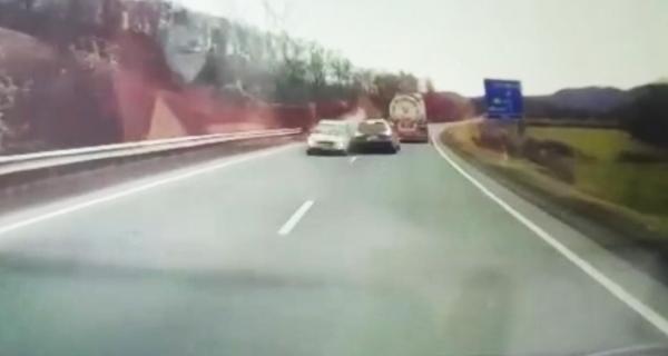 Manervă de infarct în Cluj: doar câțiva centrimetri au făcut diferența dintre viață și moarte pentru doi șoferi