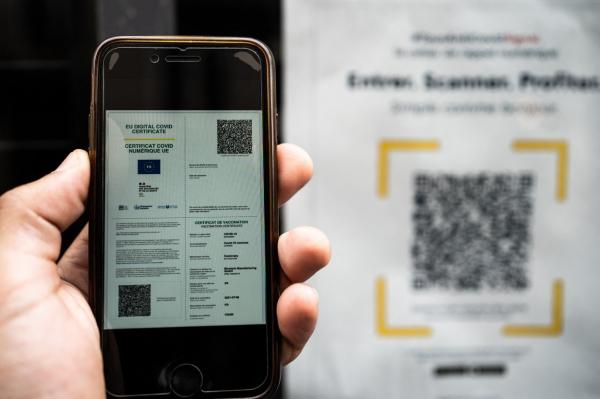 Când ar putea intra în vigoare certificatul verde la locul de muncă