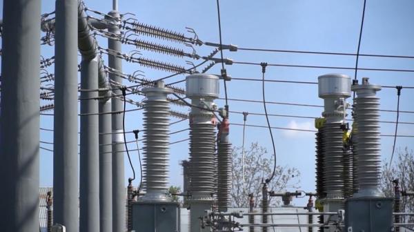 Veste proastă în prag de Sărbători: curentul electric va fi întrerupt mai multe ore pe zi. Bucureşti şi alte 9 judeţe, afectate direct
