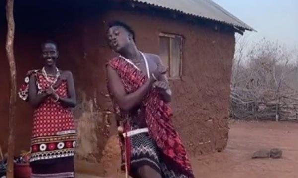 Doi fraţi dintr-un trib Maasai, senzaţie pe TikTok. Clipurile lor, apreciate şi de actori celebri la Bollywood
