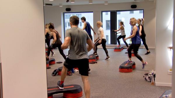 De la mesele copioase s-a trecut la mişcare: Fitness, masaj în a doua zi de Crăciun