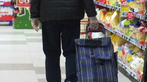 Cu cât se scumpesc alimentele, asigurările RCA și facturile la energie, de la 1 ianuarie