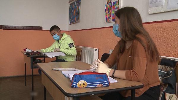 Primăria din Giurgiu a pus lacătul pe şcoli, după ce a rămas fără bani de căldură în mijlocul iernii