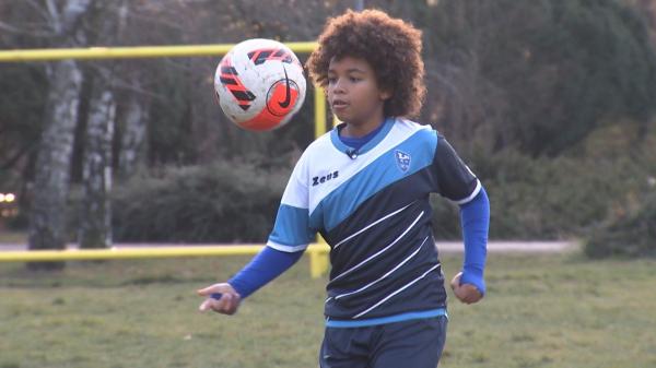 Maty, un copil minune. La 11 ani are două cariere și vorbește cursiv italiană, portugheză, ebraică și română