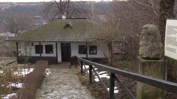 Bojdeuca lui Ion Creangă, renovată pentru prima oară în peste 35 de ani. Cât va rămâne închisă casa din Iaşi