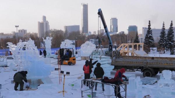 Artiştii în sculpturi de gheaţă s-au întrecut la Festivalul dedicat lor din Rusia