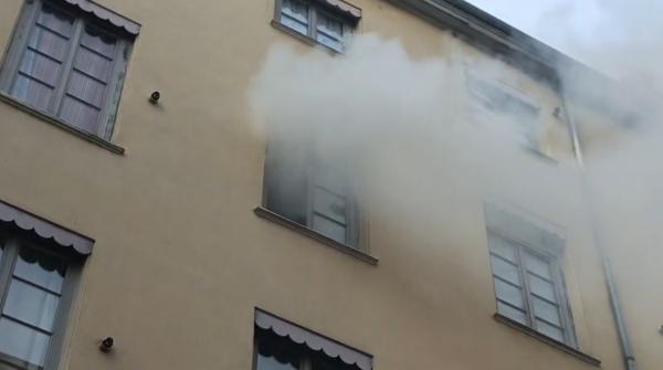 Jandarmii francezi au greşit casa şi au tras o grenadă cu gaz lacrimogen în camera unei fetiţe de 12 ani. Scuza găsită de conducerea Jandermeriei