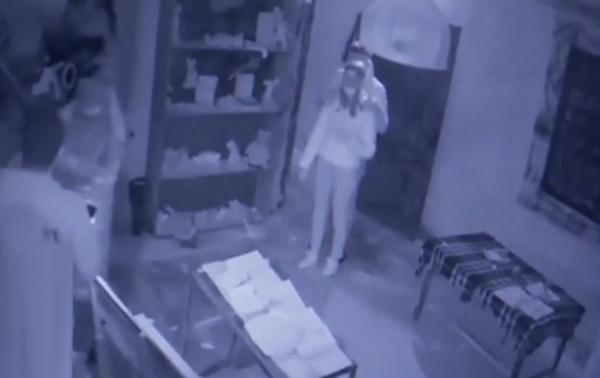 Secretele unei evadări din „azilul groazei”, distracția cu tot mai mulți adepți în România. Oameni din toată țara merg la Craiova să-și testeze curajul