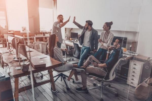 Fenomenul demisiilor a ajuns şi în România. De ce vor 8 din 10 români să-şi schimbe locul de muncă