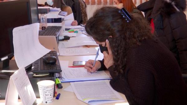 Robotul care poate face 300 de anchete epidemiologice pe zi e şomer de un an