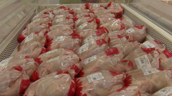 Salmonella, depistată în pulpe vândute de un important lanț de magazine. Clienții sunt avertizați să nu consume produsele și să le returneze