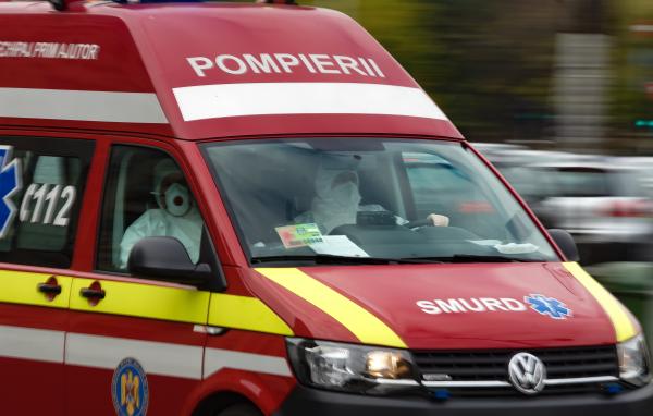 Drama unei mame care și-a văzut fiica de 15 ani murind în ambulanță. Copila avea saturația mică și ieșise din izolare după COVID