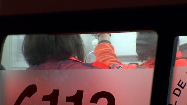 O fată de 15 ani din Vaslui a murit în ambulanță, în brațele medicilor. Ieșise din izolare de câteva zile, tușea și avea febră