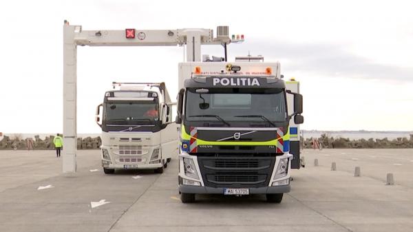 Cargoscan, spaima contrabandiştilor din porturi. "Privește" prin containerele din oțel și poate fi controlat de la distanță