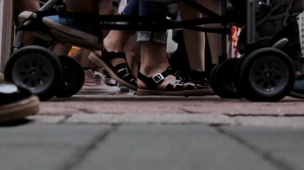 Oraşul european unde poliţistele umblă sub acoperire pentru a-i amenda pe şoferii care fluieră sau le vorbesc urât femeilor