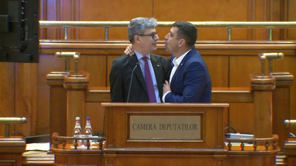 Virgil Popescu, agresat fizic de George Simion în Parlament: "Eşti un hoţ!"; Ministrul Energiei: "Eşti un prost"