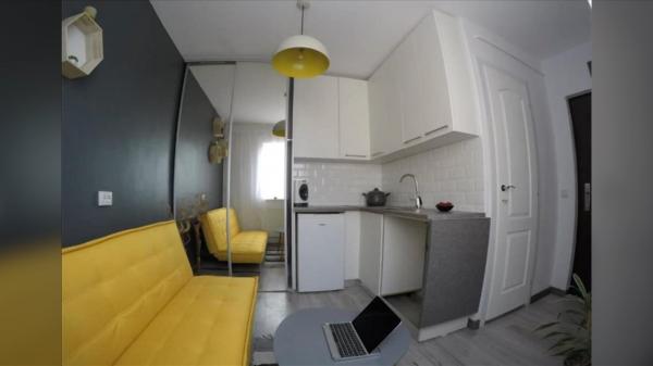 O agenție imobiliară din Cluj vrea să închirieze o garsonieră de 11mp cu 200 de euro pe lună. Internauții s-au întrecut în glume pe seama anunțului