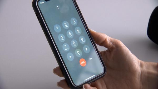 Tehnologia mută aproape toate serviciile în online. Cum au ajuns angajaţii băncilor să fie înlocuiţi cu sistemele inteligente