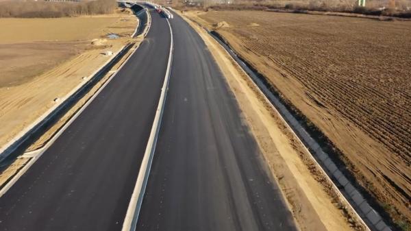 Când vom circula pe al doilea tronson al drumului expres Craiova-Piteşti. 40 de kilometri de şosea de mare viteză sunt aproape gata