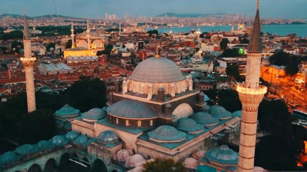 Turcii, cu buzunarele din ce în ce mai goale. Ţara trece prin cea mai mare criză economică din ultimii 20 de ani