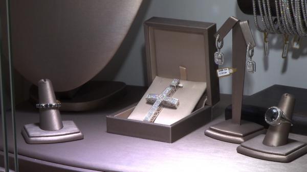 Bijuteriile au fost printre cele mai căutate dovezi de iubire, de Valentine's Day. Care au fost cele mai populare cadouri