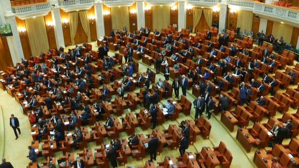 Ziua lecturii 2022. Răspunsurile parlamentarilor din România la întrebarea "Ultima carte citită?"