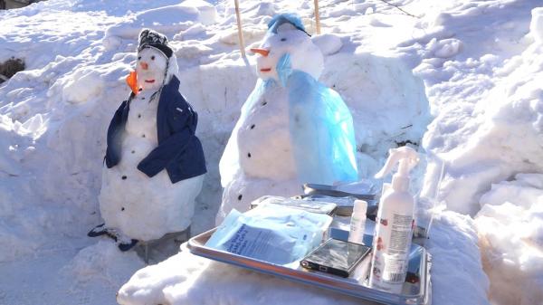 La Straja. și oamenii de zăpadă se vaccinează: "Suntem dotați cu tot ce avem nevoie"