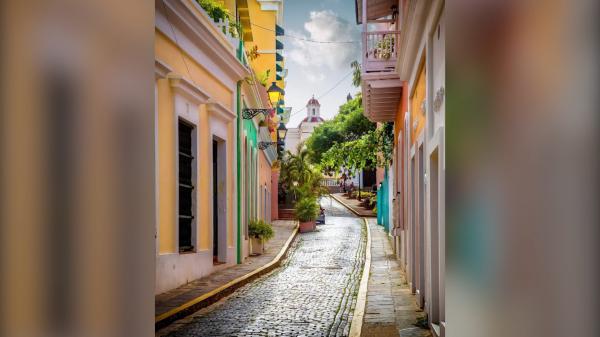 Planuri mari pentru cea mai îngustă stradă din Constanţa, locul de basm care l-ar fi inspirat şi pe Hans Christian Andersen