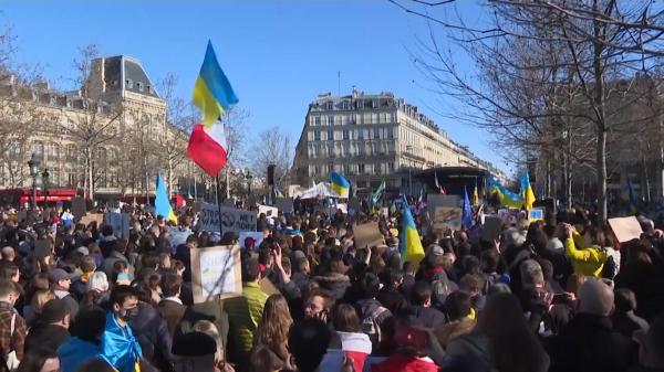 "Rusia este inamicul tuturor". Lumea se revoltă împotriva invaziei Ucrainei. Ce riscuri sfidează protestatarii din Sankt Peterburg