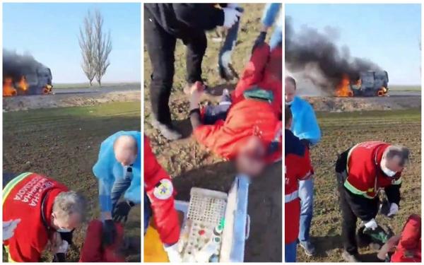 Imagini cu o ambulanță atacată de armata rusă lângă Herson, în Ucraina. Pacientul și șoferul ambulanței au murit înghițiți de flăcări