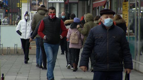 Până la sfârşitul săptămânii scăpăm de mască pe stradă şi de certificatul verde. Ce alte măsuri de relaxare iau în calcul autorităţile