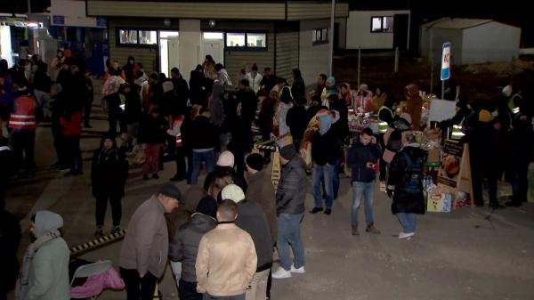 "În Odessa situaţia este foarte rea. Străzile sunt pline de soldaţi ruşi, se trag focuri de armă". Vama Palanca, puntea de legătură spre libertate