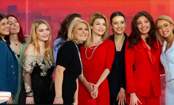 Intact Media Academy pregăteşte viitorii jurnaliști. Traineri de renume dezvăluie cursanţilor IMA secretele televiziunii