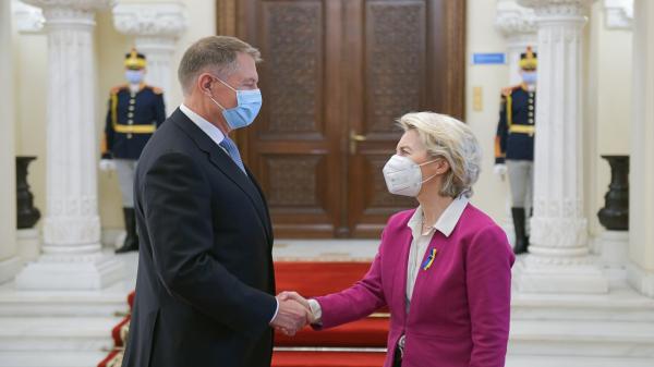 Klaus Iohannis, după întâlnire cu Ursula von der Leyen: Dependenţa Uniunii Europene de gazul rusesc trebuie terminată