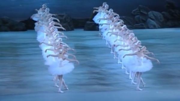 Jurnaliştii ultimului post liber din Rusia refuză să lucreze pentru Putin. Canalul a difuzat "Lacul lebedelor" la închiderea emisiei