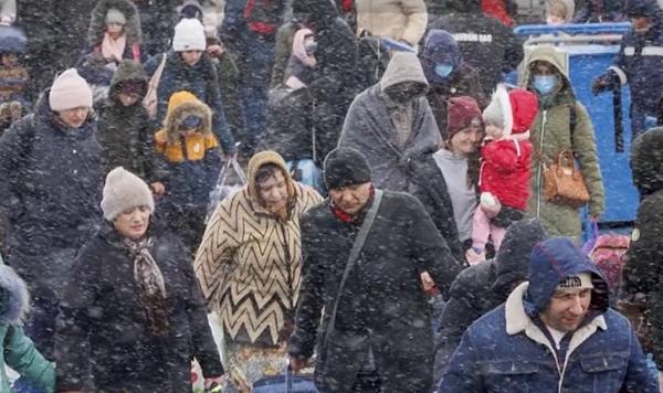 Războiul a distrus ţara, dar a unit oamenii peste graniţă: "Mulţi ţin boala în inimă, dar nu trece, pentru că le-au rămas băieţii acolo"