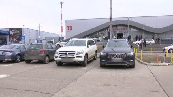 Ucrainenii îşi abandonează maşinile în aeroporturile din România şi pleaca în Vest. "Este mai importantă viaţa"