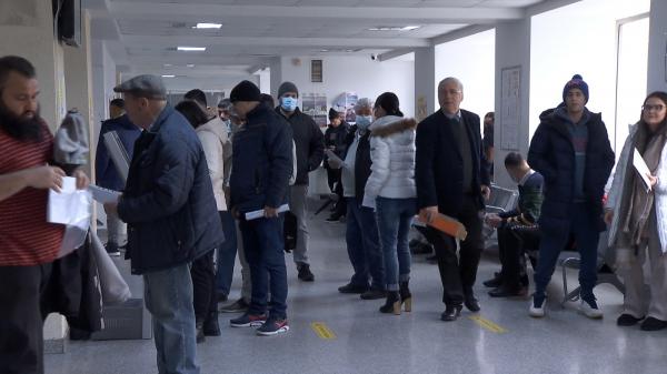 Buletine expirate în pandemie. Ce probleme pot întâmpina românii care nu îşi schimbă actele după cele trei luni de la încheierea stării de alertă