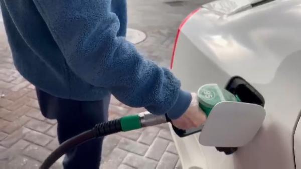 Zile de foc pe piaţa carburanţilor. Cât costă litrul de combustibil în alte ţări