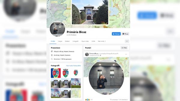 Noua poză de profil a Primăriei Bicaz: O tânără care-și face selfie într-o toaletă publică. Reacţia primarului