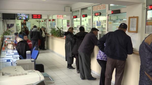 Românii, chemaţi la ghişeu dacă vor să afle online cât mai au până ies la pensie